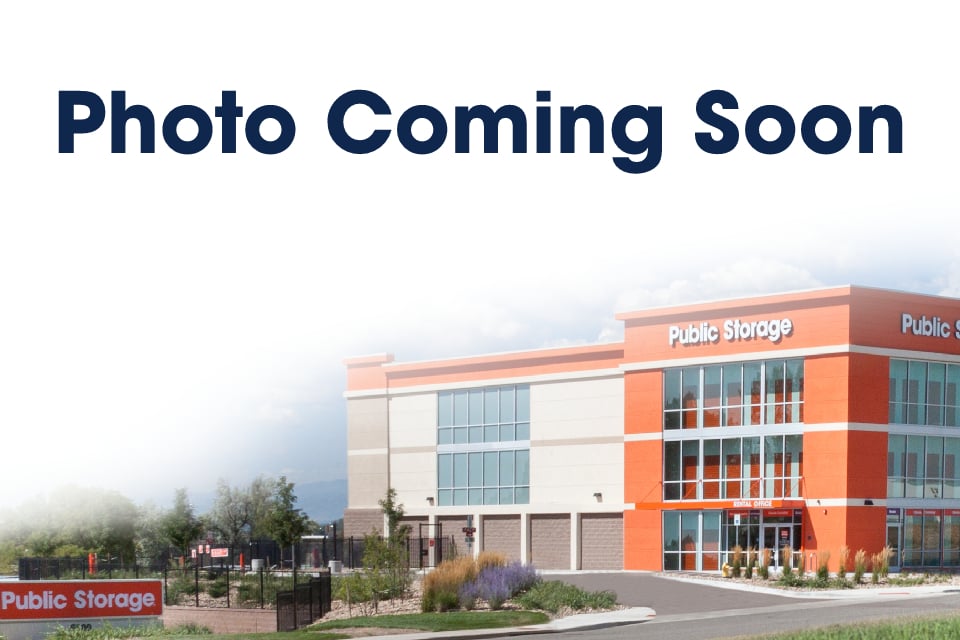 PUBLIC STORAGE logo